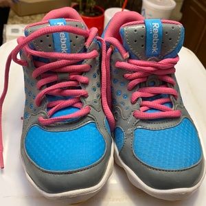 Kids shoes